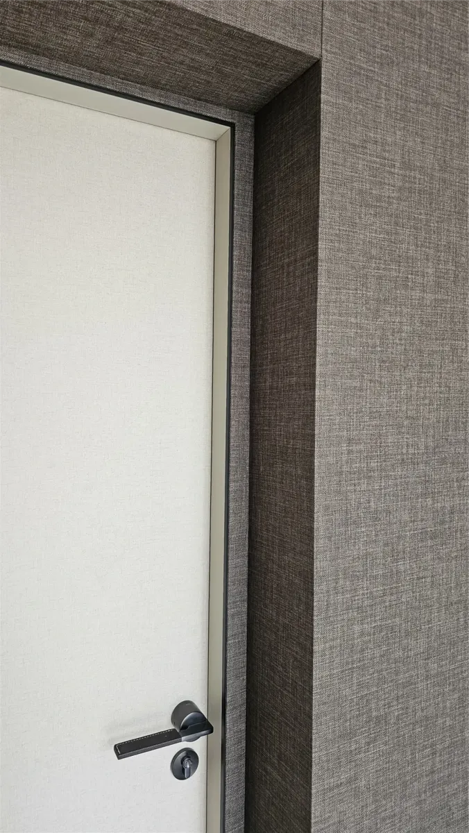 Top door reveal — seamless stretch wall junction